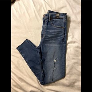 Women’s Abercrombie skinny jeans